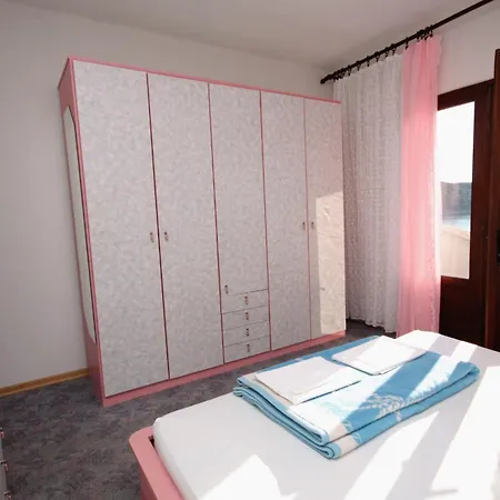 Apartman By The Sea Kampor, Rab - 5051 Kampor